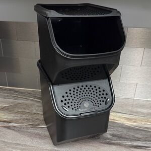 TUPPERWARE POTATO AND ONION